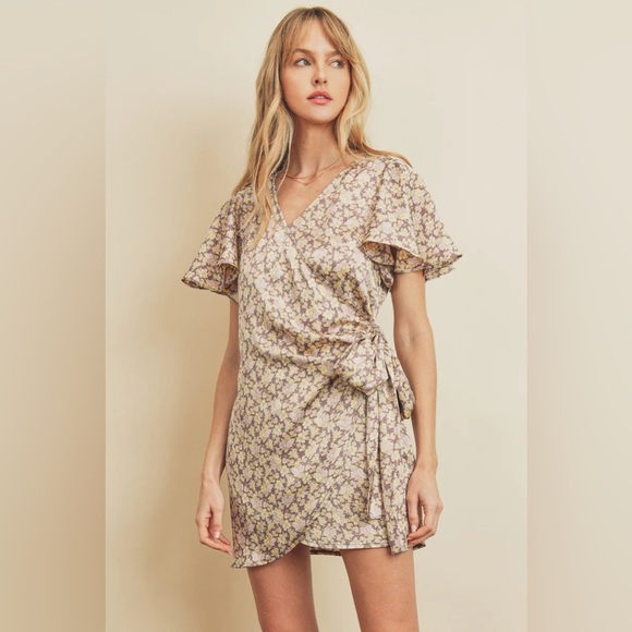 Dress forum | FLORAL SATIN MINI DRESS | size small - Picture 1 of 4